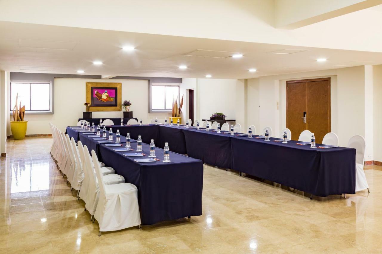 Imperio De Angeles Executive Leon Poliforum Exterior foto